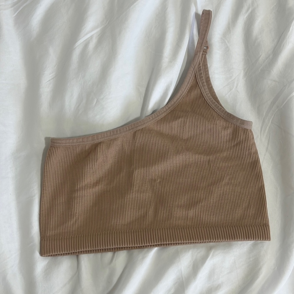 One shoulder top